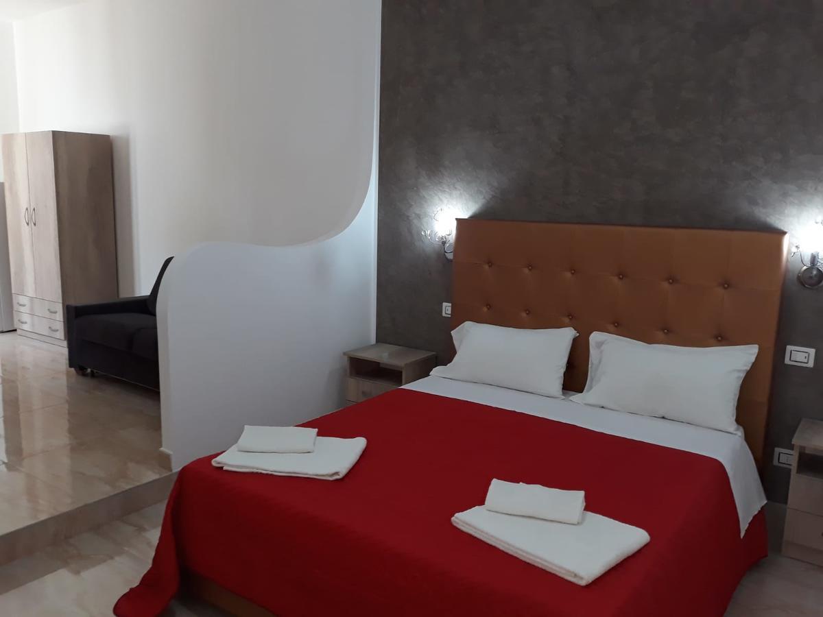 Il Vittoriano Aparthotel Porto Cesareo Exterior foto